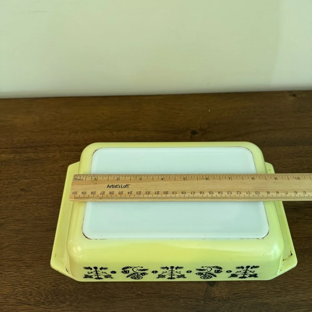 Vintage Pyrex Yellow 575-B Needlepoint Embroidery Rectangle Casserole Dish